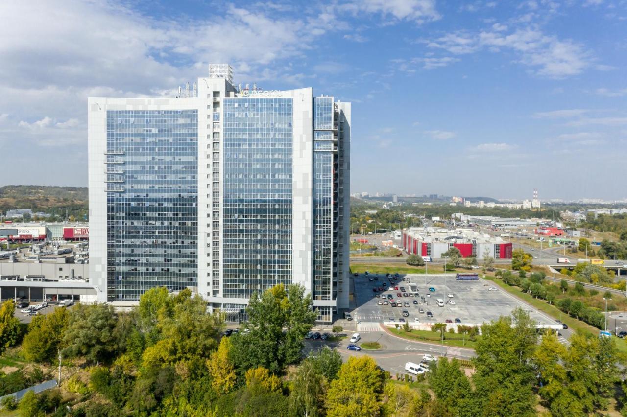 Ramada Encore Kiev Bagian luar foto