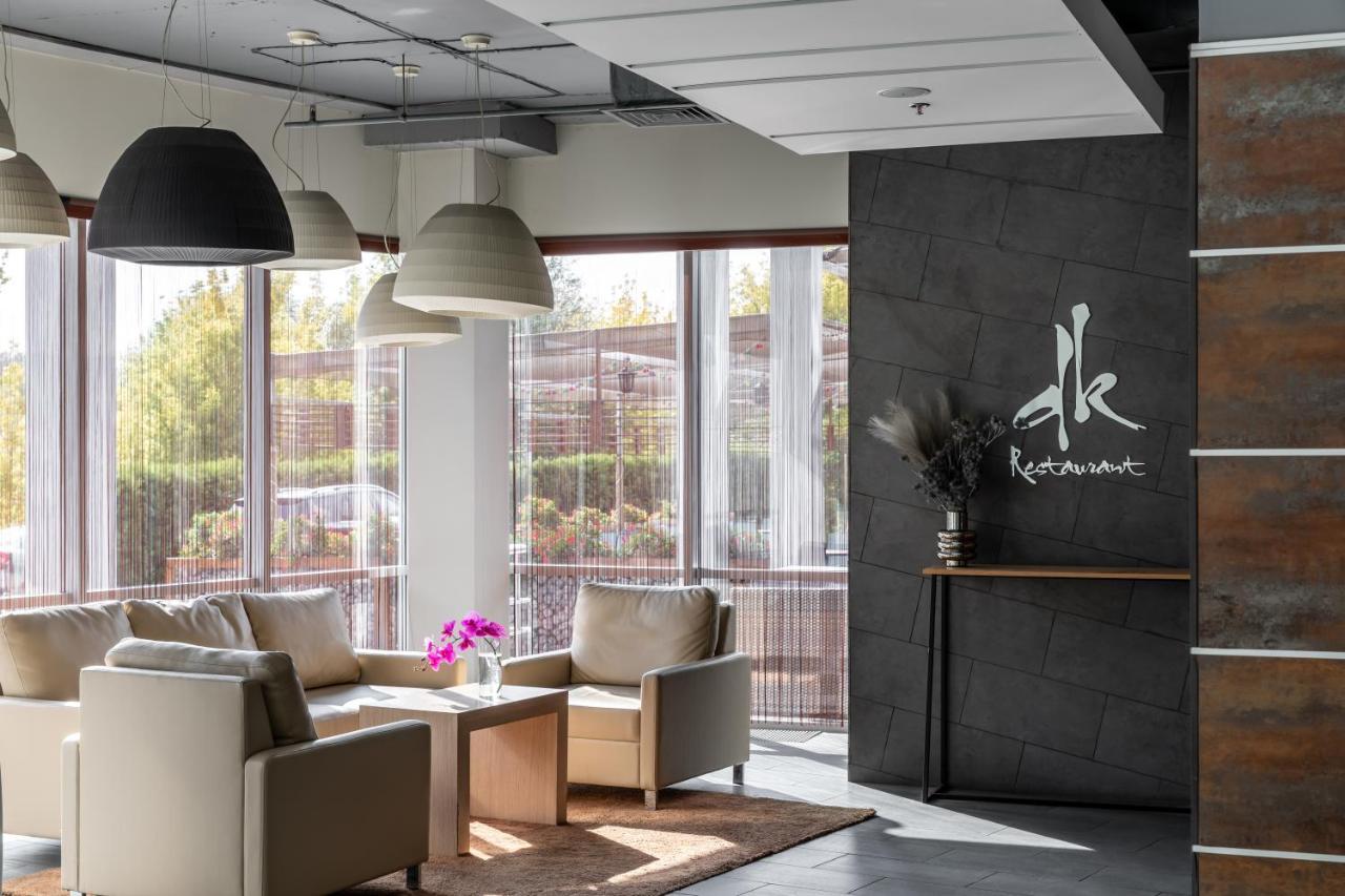 Ramada Encore Kiev Bagian luar foto