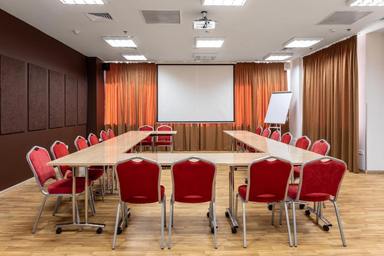 Ramada Encore Kiev Bagian luar foto