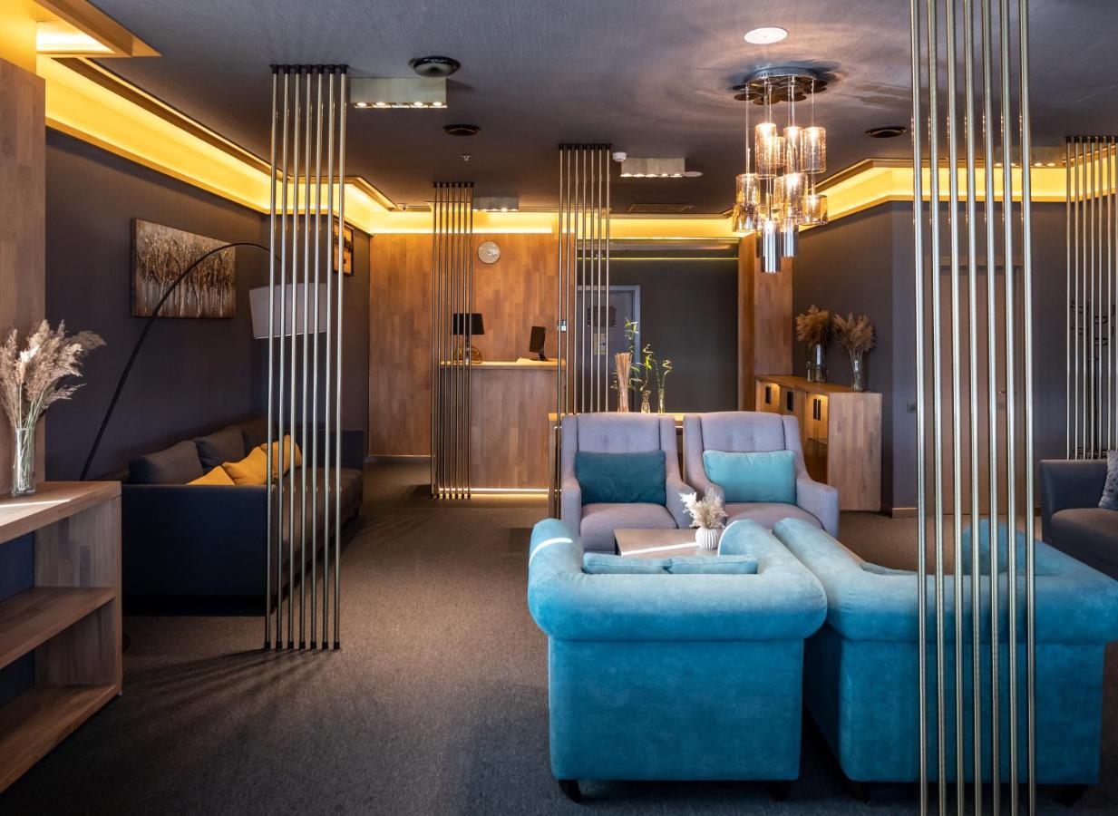 Ramada Encore Kiev Bagian luar foto