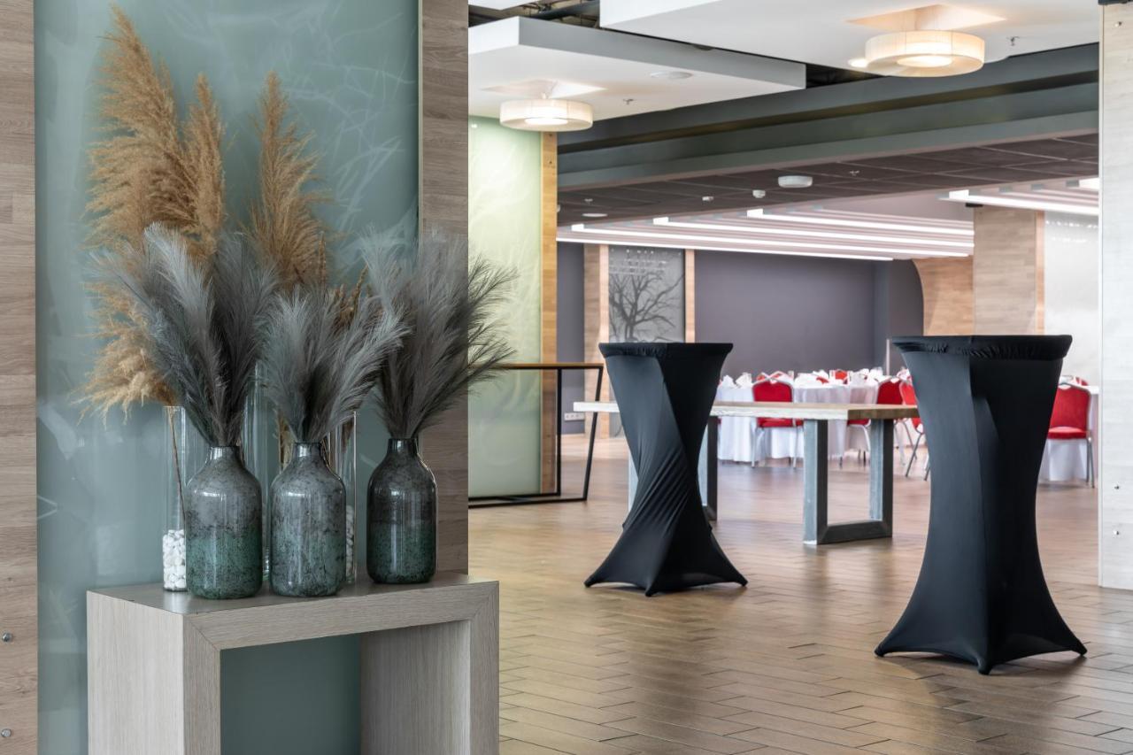 Ramada Encore Kiev Bagian luar foto