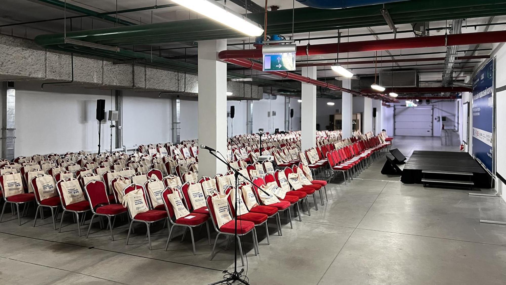 Ramada Encore Kiev Bagian luar foto